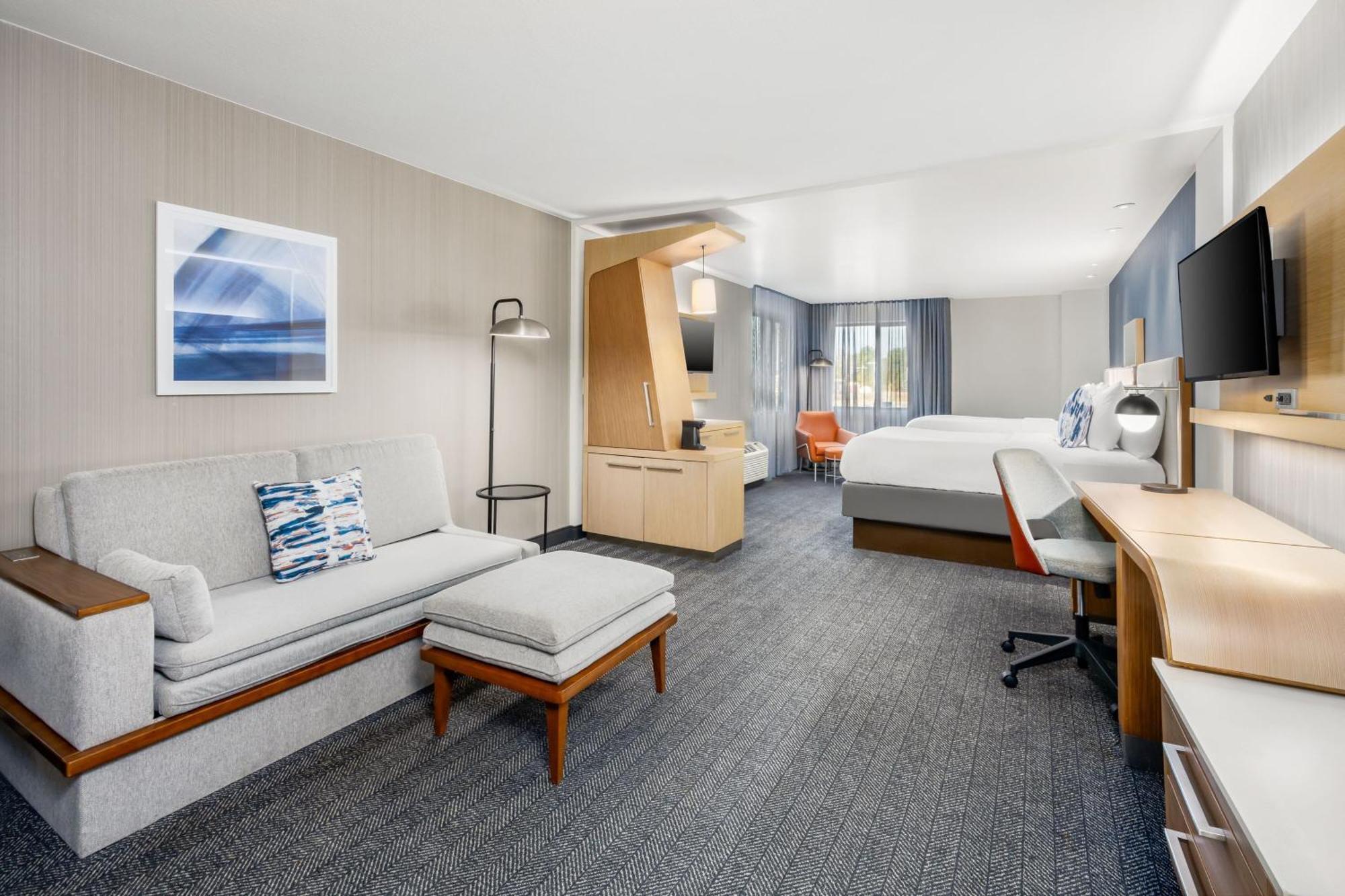 Courtyard By Marriott Columbus Фенікс-Сіті Екстер'єр фото