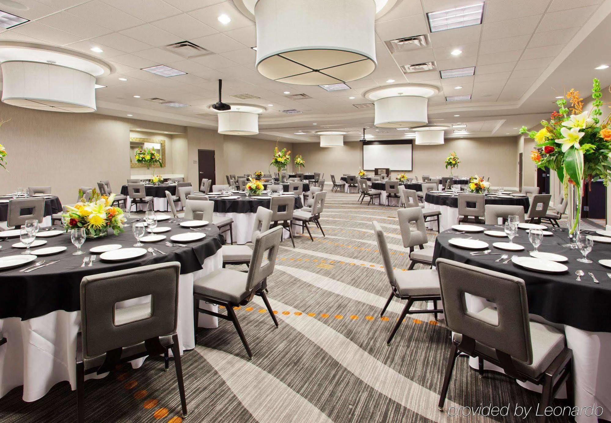 Courtyard By Marriott Columbus Фенікс-Сіті Екстер'єр фото